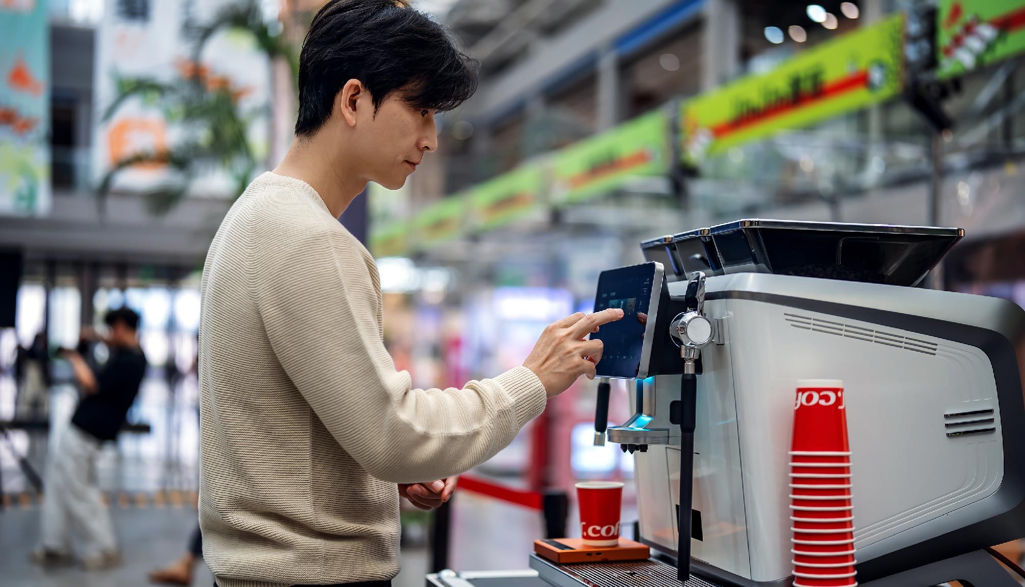 By the Pujiang River, the aroma of coffee lingers as Dr.Coffee Castle supports the 2025 PCA · Shanghai