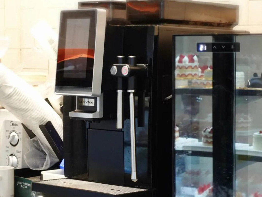 Coffee Across Thousands of Venues - At the Storefront: How Dr.coffee Minibar Helps Chain Brands Break Through